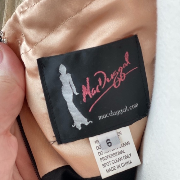 MAC DUGGAL Chiffon Embellished Formal Dress Sz 6 Evening Gown Prom Homecoming - Picture 16 of 16